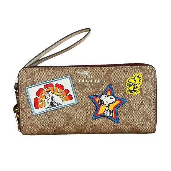 NEW Coach X Peanuts Long Zip Around Wallet In Signature Canvas Varsity Patches - Picture 11 of 15